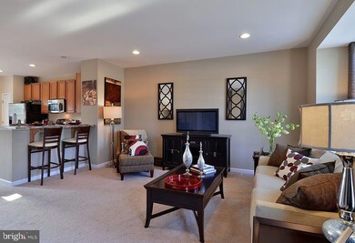 7965 Erinvale Ln unit LG MOZART, Seven Valleys, PA 17360 - photo 5