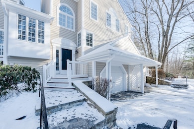 807 Kittering Way, Worcester, MA 01609 - photo 2