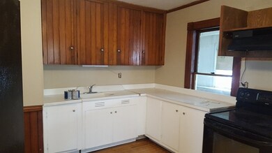 91 W Bow St unit B, Franklin, NH 03235 - photo 2
