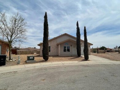 512 Velia Ct, Horizon City, TX 79928 - photo 2