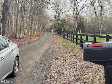 6735 Beverly Rd, Broad Run, VA 20137 - photo 7