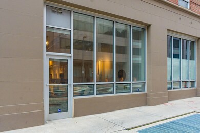 Unit 103 Private Entrance!