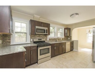 138 Winchester St unit 1, Brookline, MA 02446 - photo 2