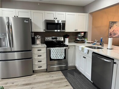 605 Augusta Blvd unit 14, Naples, FL 34113 - photo 3