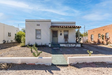 1540 E 9th St-1