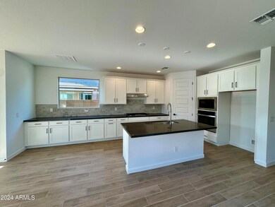004 kitchen