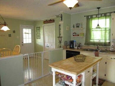 213 Noble Ln, Jacksonville, NC 28546 - photo 6