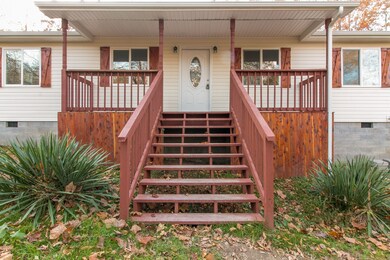 1900 Hurricane Loop, Tennessee Ridge, TN 37178 - photo 3