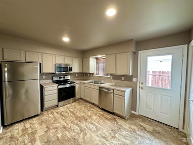 1020 N 2nd St, Payette, ID 83661 - photo 2