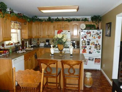 210 Sherwood Dr, Manchester, TN 37355 - photo 6