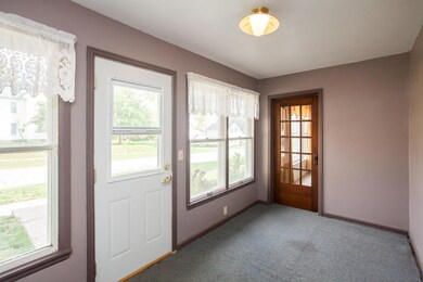 201_n_center_st_MLS_HID1125418_ROOMfront