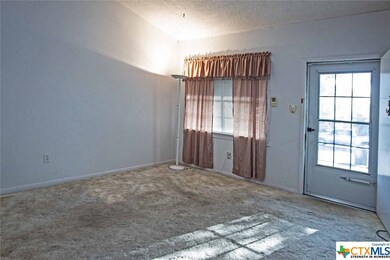 206 Hardeman St, Copperas Cove, TX 76522 - photo 6