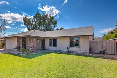2331 E Isabella Ave-4