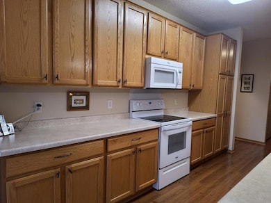 15001 Burnhaven Dr unit 104, Burnsville, MN 55306 - photo 3