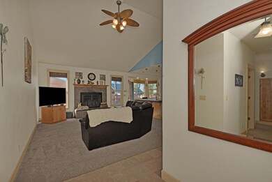 510 F Ave-21 entry