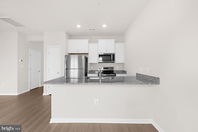 8128 Bartholomew Ct, Baltimore, MD 21206 - photo 6