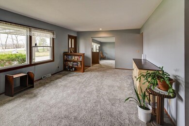 6106 Whalen Rd, Fitchburg, WI 53593 - photo 6