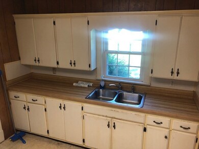 129 Carlisle Ave, Shelbyville, TN 37160 - photo 5