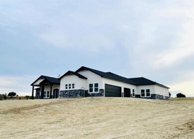 1065 Eagles Bluff Dr, Weatherford, TX 76087 - photo 2