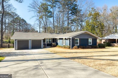 154 Cold Creek Dr, Alpharetta, GA 30009 - photo 2