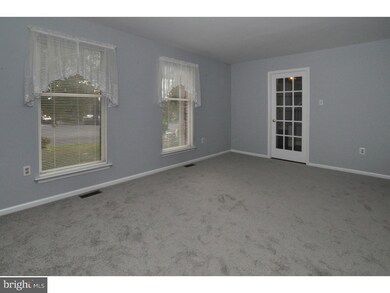 1802 Dutchmans Cir, Harleysville, PA 19438 - photo 3