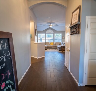 8914 Aberdeen Park Dr, Houston, TX 77095 - photo 4