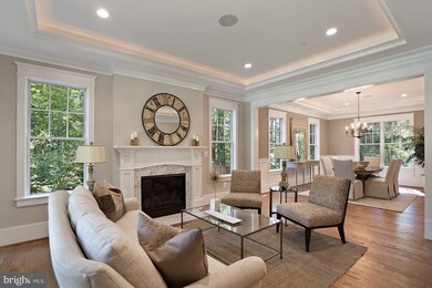 8916 Charred Oak Dr, Bethesda, MD 20817 - photo 7