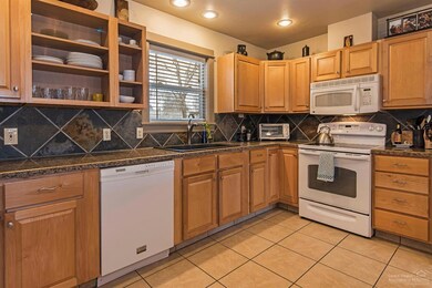 1304 NE Watson Dr, Bend, OR 97701 - photo 5