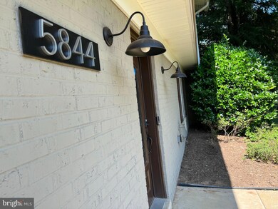 5844 Upton St, McLean, VA 22101 - photo 3