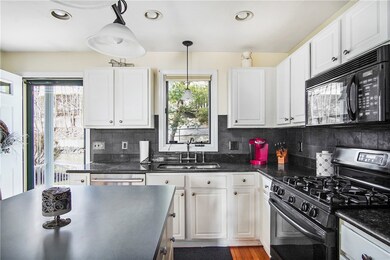 165 Holland St unit 24, Cranston, RI 02920 - photo 6