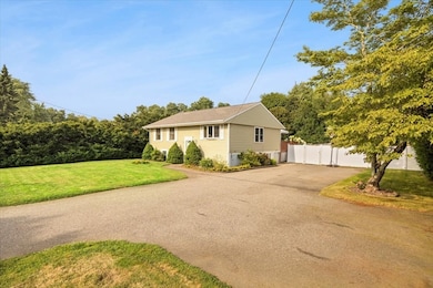 75 Bark St, Swansea, MA 02777 - photo 3