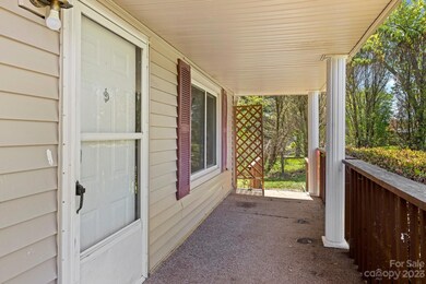 126 Leslie Way, Hendersonville, NC 28792 - photo 5