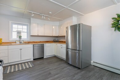137 Spring St Gardiner ME-large-006-007-
