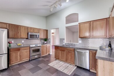 10706 E Florian Ave, Mesa, AZ 85208 - photo 7
