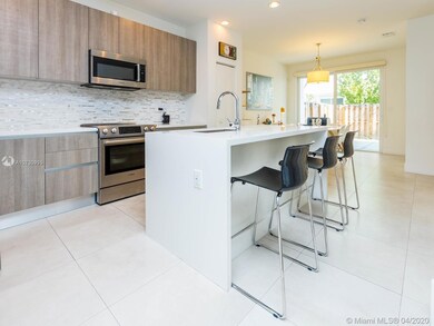 10243 NW 72nd St, Doral, FL 33178 - photo 5