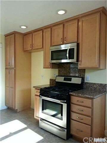 New Kitchen Cabinets & Appliances