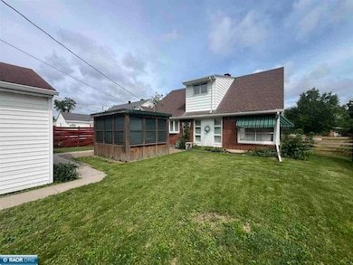 816 E 25th St, Hibbing, MN 55746 - photo 4