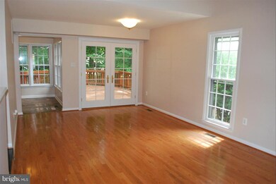 15064 Holleyside Dr, Dumfries, VA 22025 - photo 5