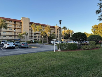 3836 Via Poinciana unit 604, Lake Worth, FL 33467 - photo 4