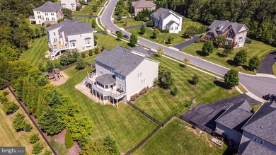 21589 Burnt Hickory Ct, Broadlands, VA 20148 - photo 5