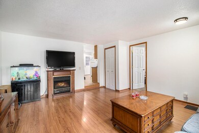 004_701_west_6th_st_10_593