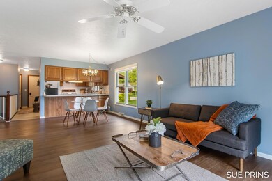 16-web-or-mls-2156-remington-way-ne
