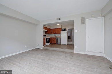 98 A N Bedford St unit A, Arlington, VA 22201 - photo 5