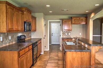 7420 E Jackson St, Broken Arrow, OK 74014 - photo 4