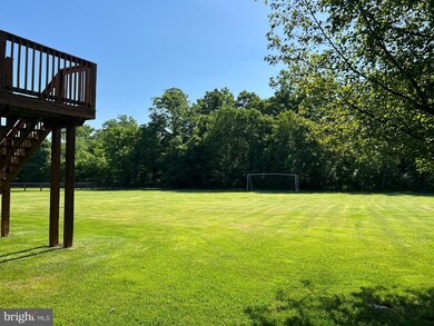 308 Hollida Ln, Martinsburg, WV 25404 - photo 4