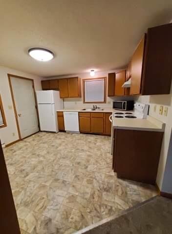 230 N Cedar St, Adams, WI 53910 - photo 2