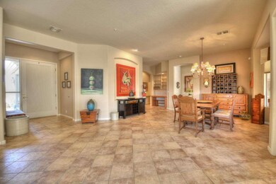 003_Foyer-Dining