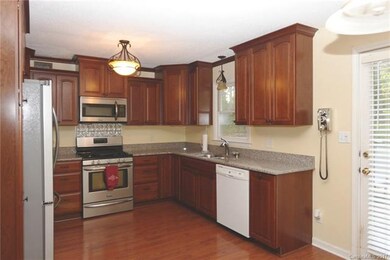 335 Rainbow Cir, Clover, SC 29710 - photo 5