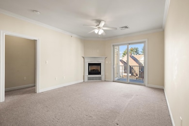 Colliston Yard unit 328, Nashua, NH 03060 - photo 4