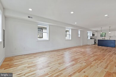 919 46th St NE, Washington, DC 20019 - photo 3
